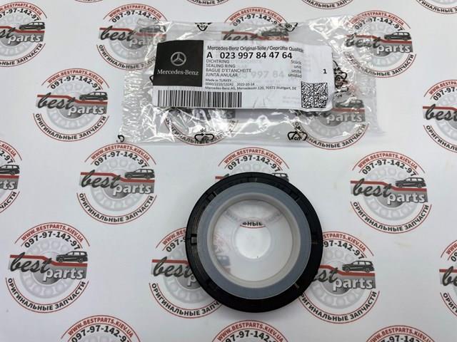 Do koszyka A023997844764 Mercedes Uszczelniacz wału korbowego przedni