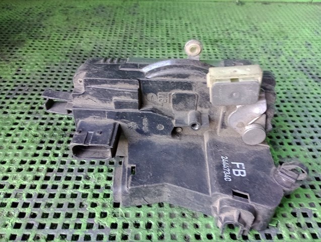 Do koszyka Zamek drzwi przednich lewych Opel Vectra C 