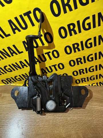 Zamek maski Mazda KD3F56620A