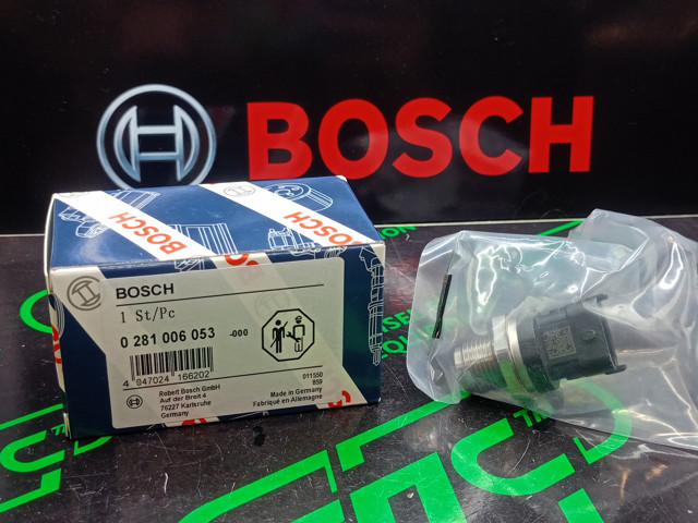 Czujnik ciśnienia paliwa 281006053 Bosch