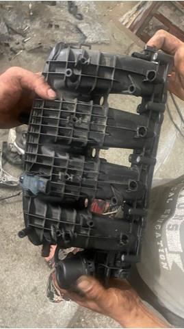 Kolektor ssący VAG 06L133201FA