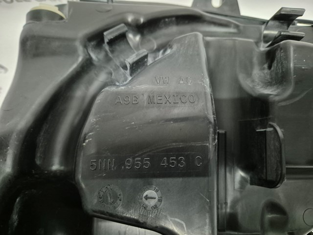 Do koszyka Zbiorniczek spryskiwacza szyb Volkswagen Tiguan Allspace  BW2, BJ2