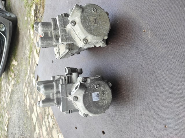 Sprężarka klimatyzacji Renault (RVI) 926004760R cena, od 526,19 USD