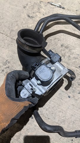 Przepustnica, komplet do Mazda 3  BK12