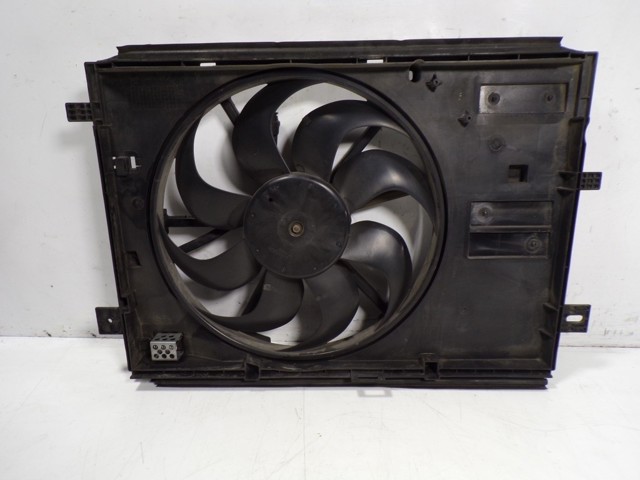 Dyfuzor chłodnicy, w komplecie z silnikiem i wirnikiem 9806313280 Peugeot/Citroen