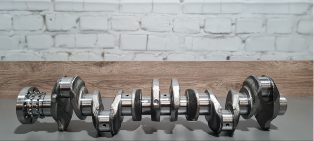 Wał korbowy silnika BMW 11217799970