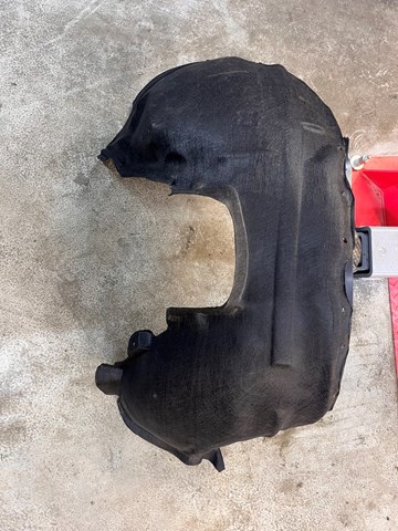 Nadkole błotnika przedniego prawe Volvo 31298151 cena, od 48,19 USD
