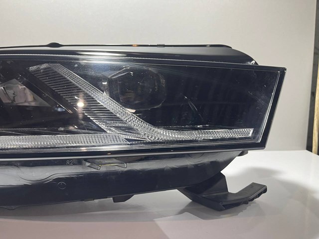 Do koszyka Reflektor prawy Skoda Octavia IV A8 NX3, NN3, PV3