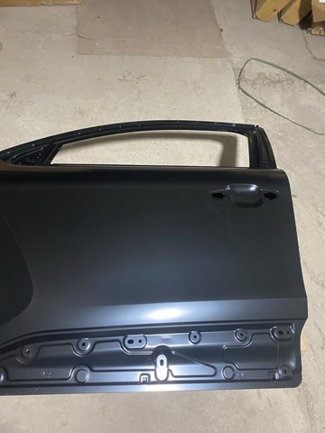 Do koszyka 9835013480 Peugeot/Citroen Drzwi przednie lewe