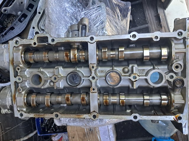 Do koszyka 03C103475CD VAG Pokrywa zaworowa