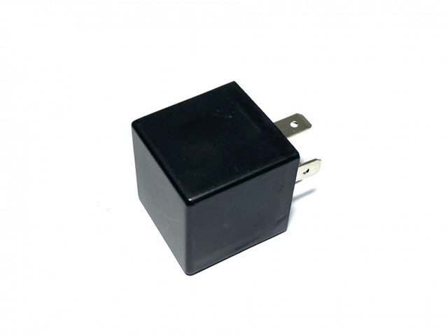 Przekaźnik kierunkowskazów do Chery Amulet I A15