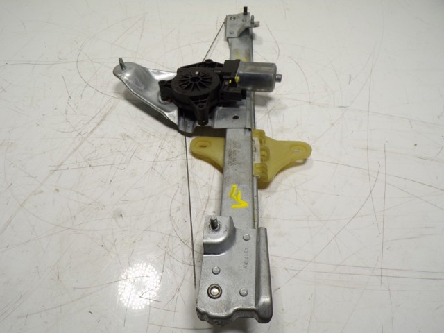 Mechanizm podnoszenia szyby drzwi przednich prawych Dacia Duster SUV (HM) (2017 - 2026) cena, od 143,77 USD