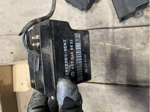 Przekaźnik świec żarowych Mercedes 0075459832