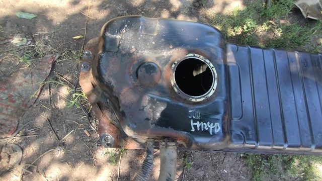 Do koszyka Zbiornik paliwa KIA Sorento I JC