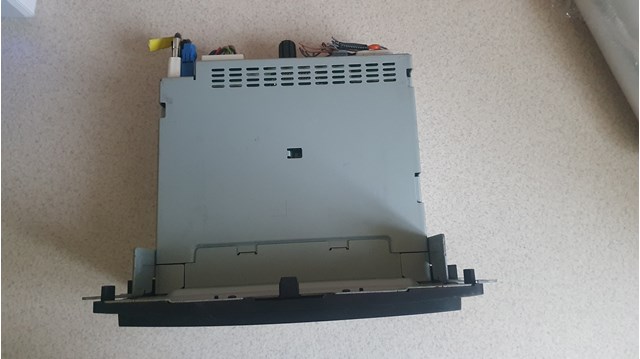 Radioodtwarzacz (radio AM/FM) 281153855R Renault (RVI)