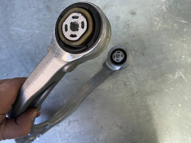 Wahacz zawieszenia przedniego prawy górny Fiat/Alfa/Lancia 50539880 cena, od 123,65 USD