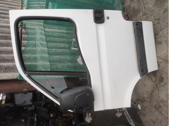  Drzwi przednie lewe Renault Master 2