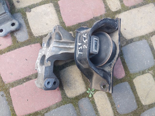 Poduszka (podpora) silnika prawa Nissan/Infiniti 11210ET80A cena, od 76,95 USD