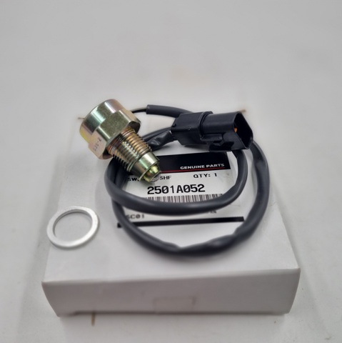 Do koszyka Czujnik włączania światła cofania Mitsubishi Pajero SPORT II KH