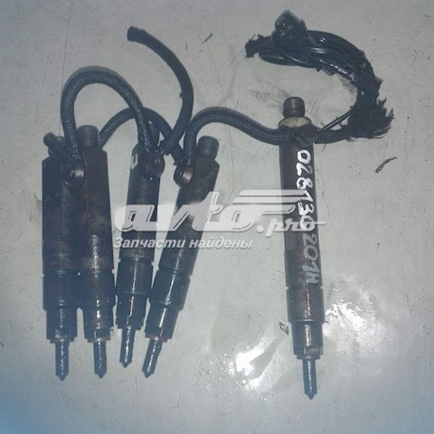 Do koszyka Wtryskiwacz paliwa Volkswagen Caddy II 9U7