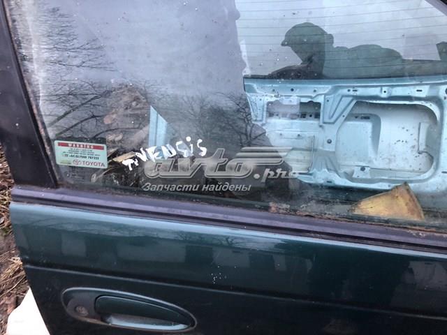 Drzwi przednie prawe do Toyota Avensis I T22