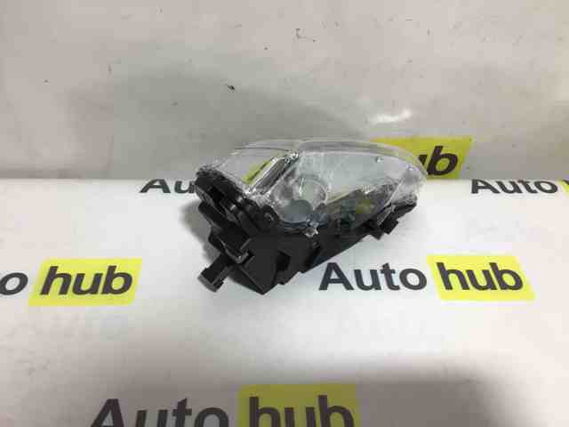 Lampa przeciwmgielna prawa LR026089 Land Rover