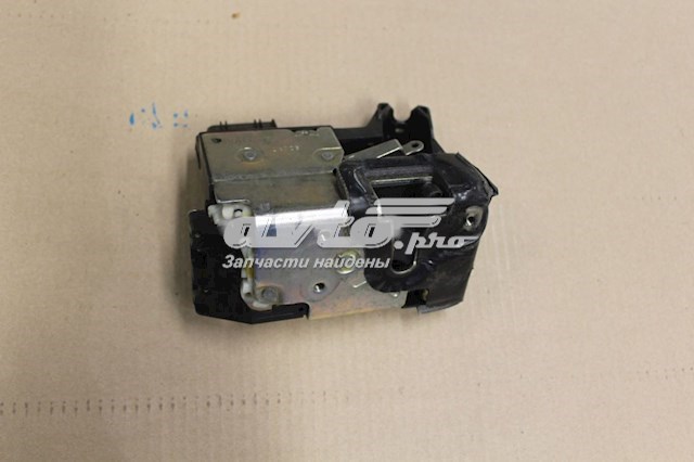 Zamek drzwi przednich prawych Ford Fiesta Mk5 hatchback (JH, JD) (2001 - 2008) cena, od 93,36 USD