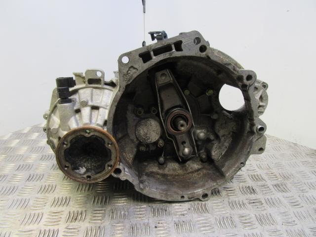 Do koszyka Mechaniczna skrzynia biegów w komplecie Seat Toledo I 1L