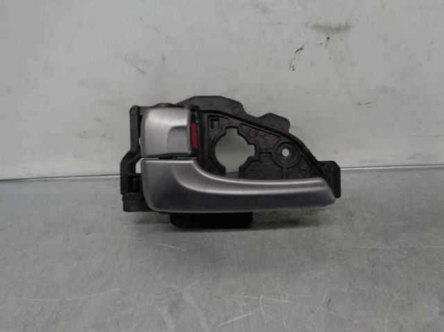 826132S000 Hyundai/Kia Klamka drzwi lewych przednia/tylna wewnętrzna
