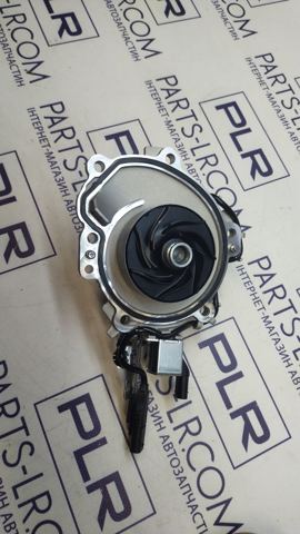LR116736 Land Rover Pompa chłodząca wodna