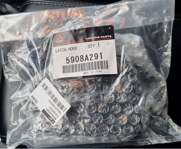 Zamek maski Mitsubishi 5908A291 cena, od 56,87 USD
