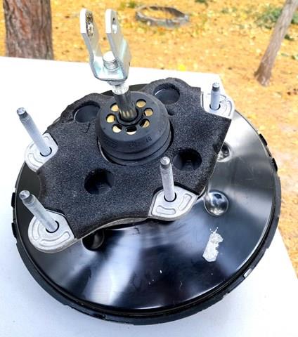 472101KA0A Nissan/Infiniti Wzmacniacz próżniowy hamulców