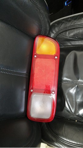 Lampa zespolona zderzaka tylnego prawa Magneti Marelli 714098290168 cena, od 327,76 USD
