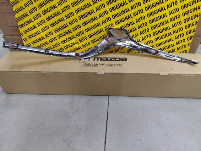 Do koszyka GSH7507J0D Mazda Listwa ochronna atrapy chłodnicy prawa