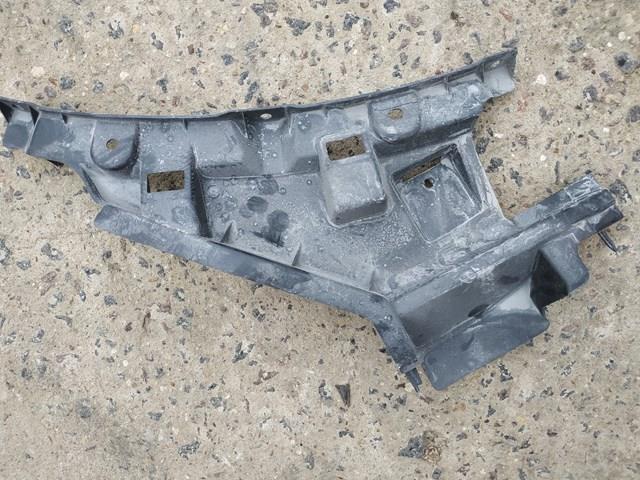 Kratka zderzaka przedniego wewnętrzna lewa Toyota 5282278010 cena, od 40,05 USD