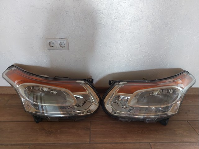Reflektor lewy Citroen C3 Picasso