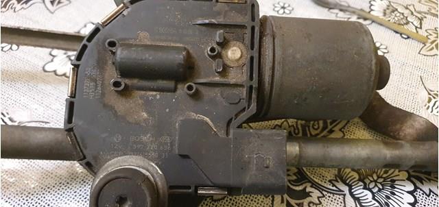 Silniczek wycieraczki szyby przedniej VAG 1T1955119A