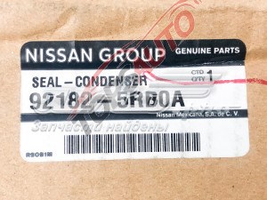 921825RB0A Nissan/Infiniti Kierownica powietrza (deflektor) chłodnicy
