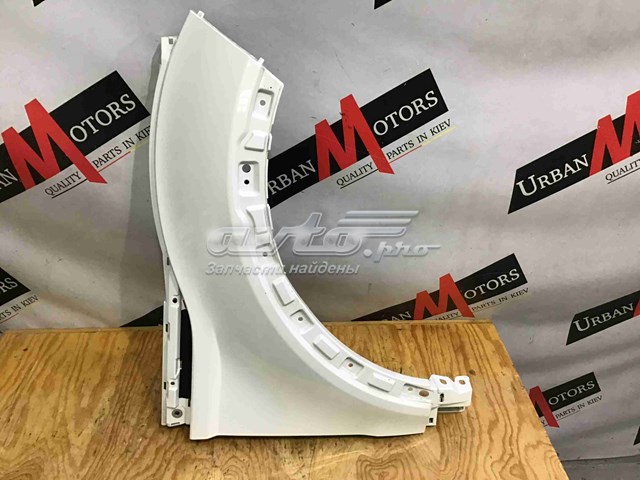 Do koszyka LR027589 Land Rover Błotnik przedni prawy