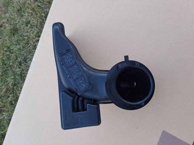 Wlot powietrza do filtra powietrza Mazda PAJ813200A cena, od 48,59 USD