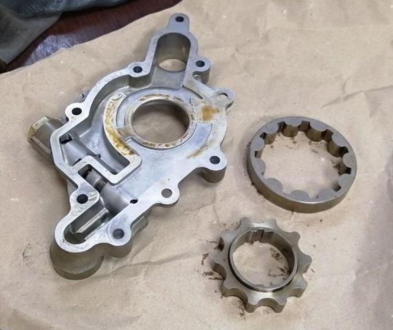 Pompa oleju Hyundai/Kia 213502E330 cena, od 188,31 USD