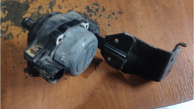 Do koszyka 210109597R Renault (RVI) Pompa chłodzenia wodą, dodatkowa elektryczna