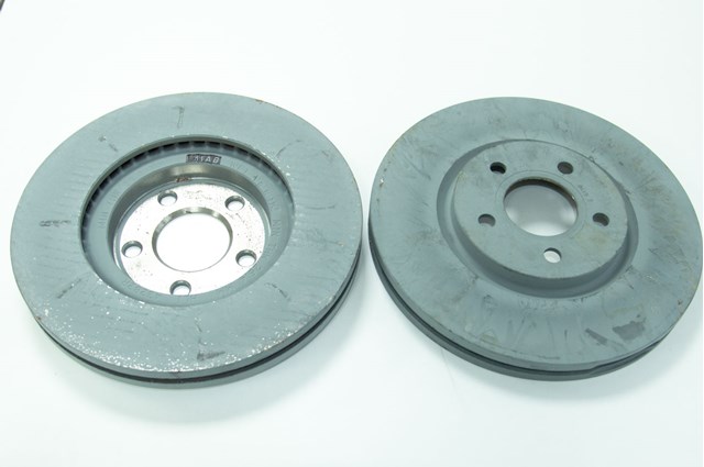 Do koszyka 05273141AB Chrysler Tarcza hamulcowa przednia