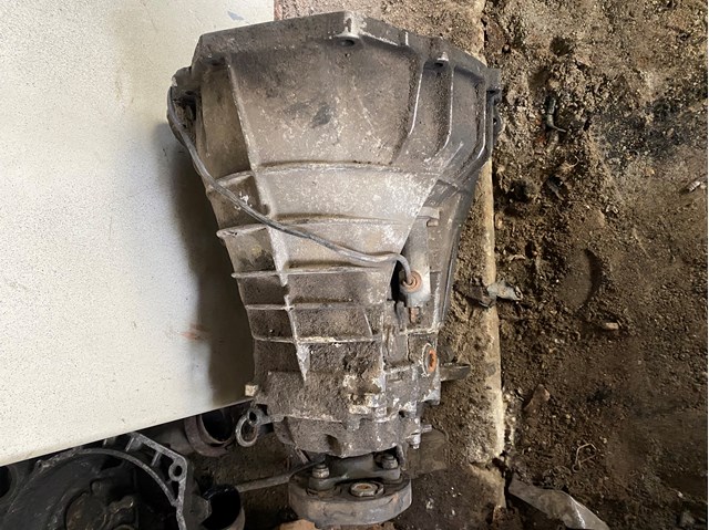 Mechaniczna skrzynia biegów w komplecie Mercedes C 190 sedana (W201) (1982 - 1993) cena, od 271,03 USD
