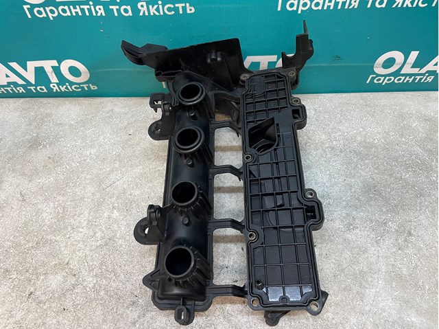 Y40110220A Mazda Pokrywa zaworowa
