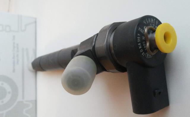 Wtryskiwacz paliwa Mercedes 6460701287 cena, od 186,61 USD