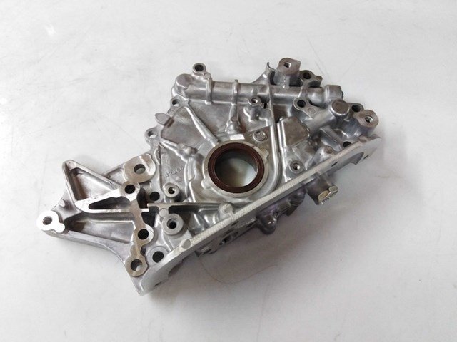 Pompa oleju Mitsubishi Outlander III SUV (GF, GG) (2010 - 2022) cena, od 209,05 USD