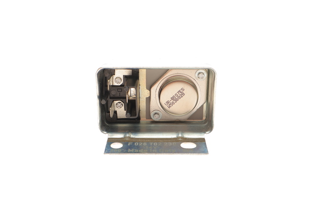 Regulator alternatora (przekaźnik ładowania) Bosch F026T02230 cena, od 19,18 USD