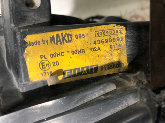 Do koszyka 51755051 Fiat/Alfa/Lancia Reflektor lewy