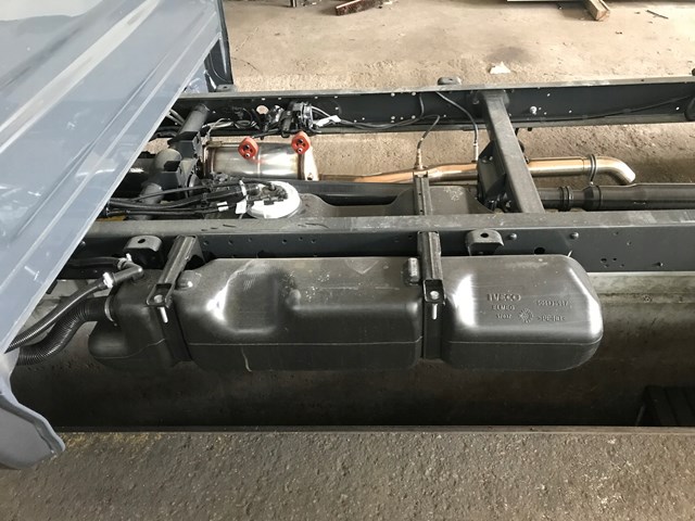 Zbiornik paliwa 504135947 Iveco